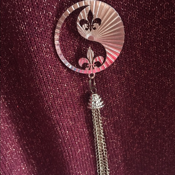 Cold shoulder long sleeve top - Picture 3 of 4